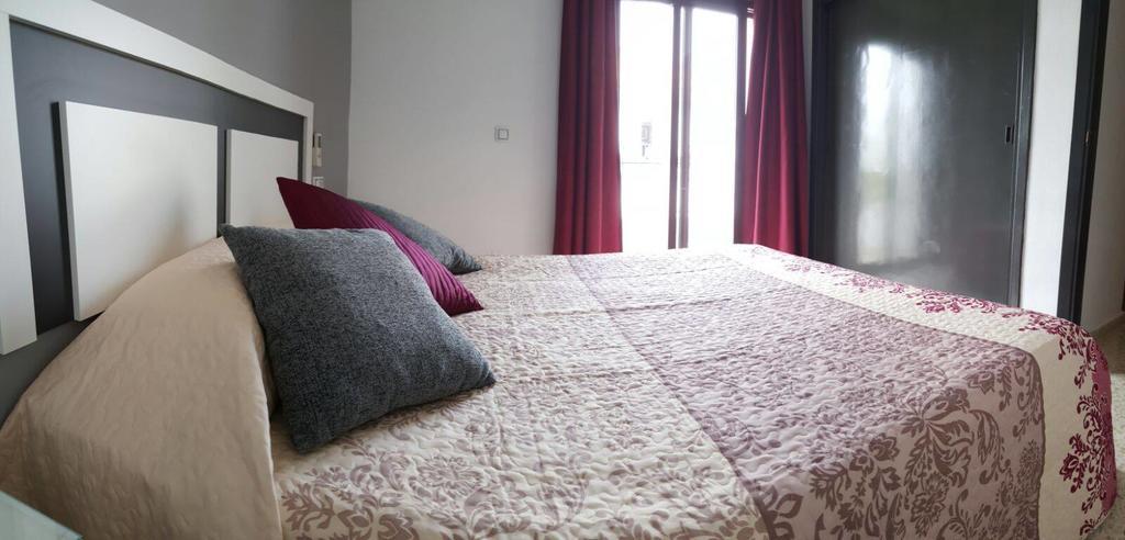Hostal Ocana מנילבה מראה חיצוני תמונה